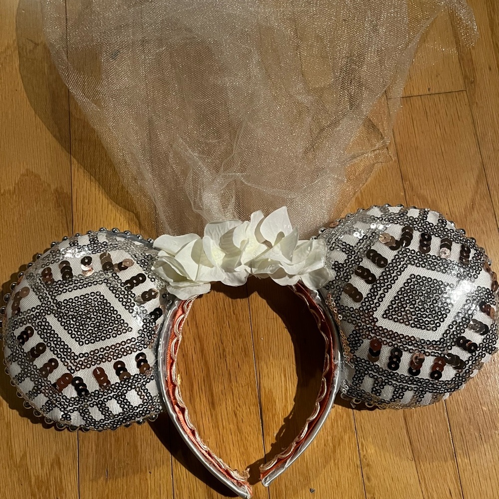 Wedding Mickey Mouse ears